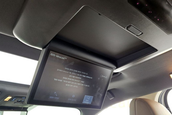 2024 Toyota Sienna с пробегом 56 575 км