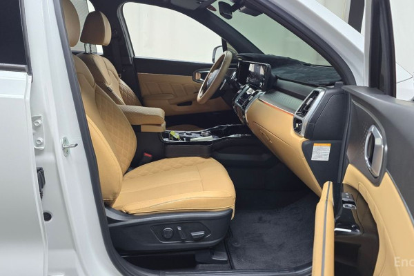 2022 Kia Sorento с пробегом 22 606 км