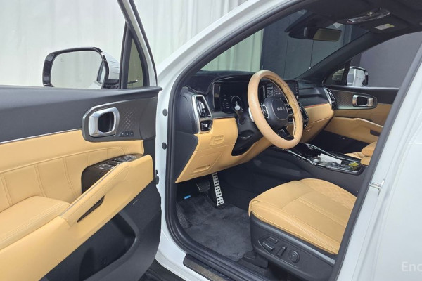 2022 Kia Sorento с пробегом 22 606 км