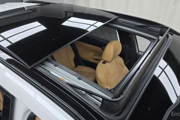 2022 Kia Sorento с пробегом 22 606 км