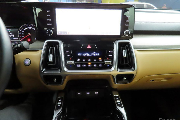 2021 Kia Sorento с пробегом 43 914 км