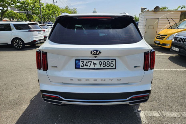 2021 Kia Sorento с пробегом 90 900 км