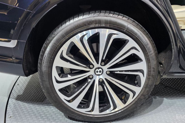 2023 Bentley Bentayga с пробегом 46 837 км