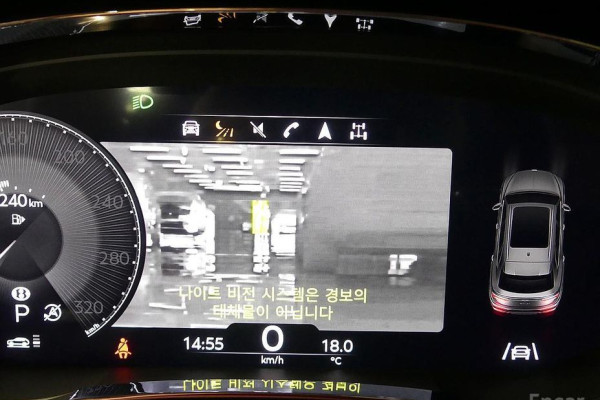 2023 Bentley Bentayga с пробегом 13 000 км