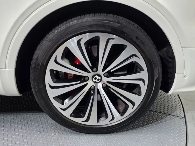 2021 Bentley Bentayga с пробегом 85 237 км