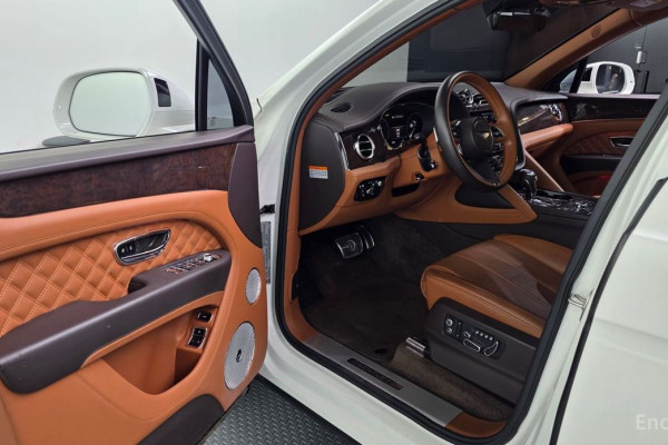 2021 Bentley Bentayga с пробегом 85 237 км