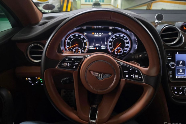 2017 Bentley Bentayga с пробегом 78 261 км