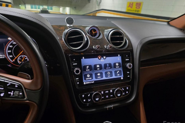 2017 Bentley Bentayga с пробегом 78 261 км