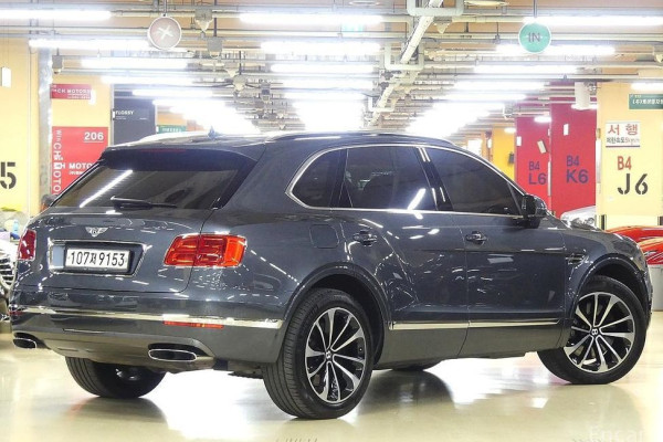 2017 Bentley Bentayga с пробегом 55 641 км