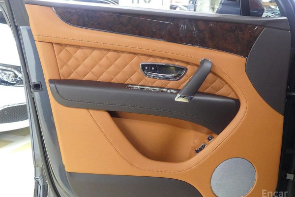 2017 Bentley Bentayga с пробегом 55 641 км