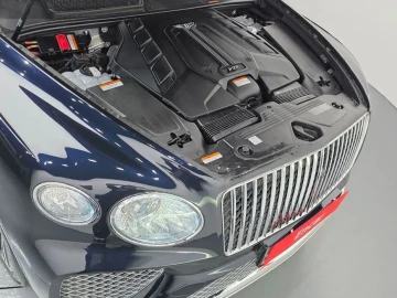 2025 Bentley Bentayga с пробегом 9 796 км
