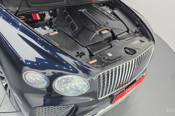 2025 Bentley Bentayga с пробегом 9 796 км