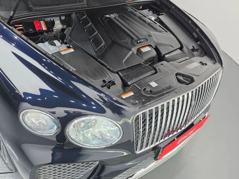 2025 Bentley Bentayga с пробегом 9 796 км