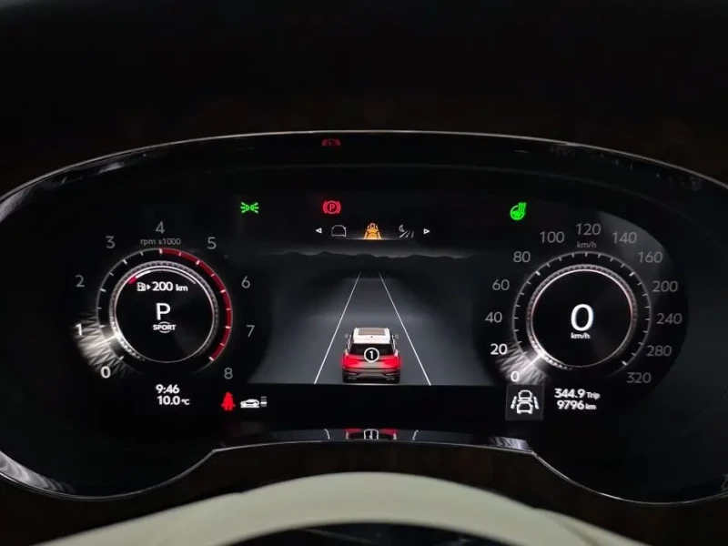 2025 Bentley Bentayga с пробегом 9 796 км