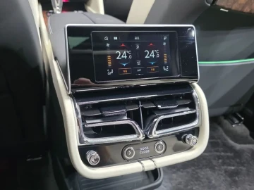 2025 Bentley Bentayga с пробегом 9 796 км