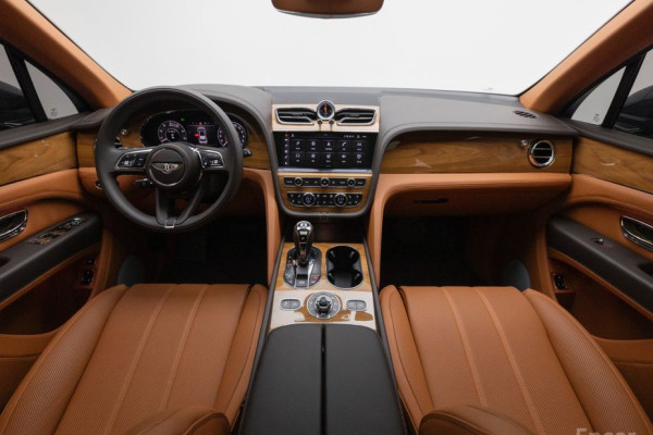 2025 Bentley Bentayga с пробегом 6 515 км