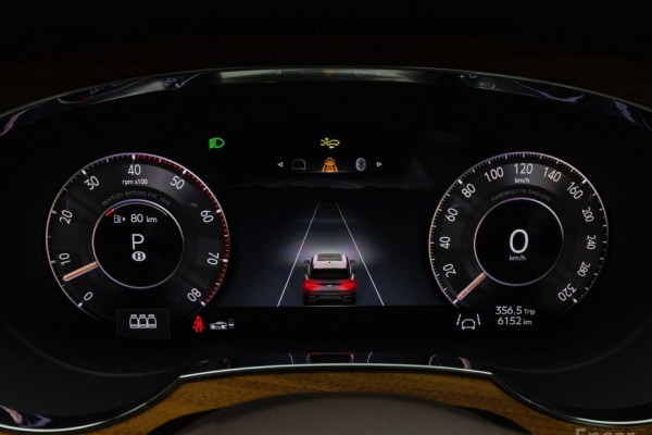 2025 Bentley Bentayga с пробегом 6 515 км