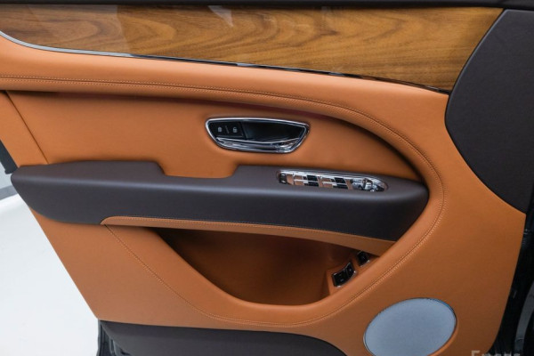 2025 Bentley Bentayga с пробегом 6 515 км