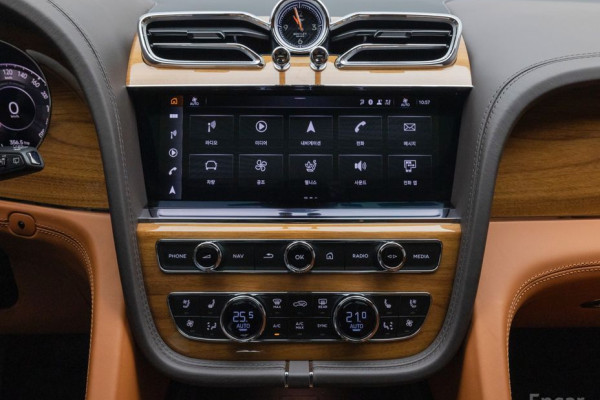 2025 Bentley Bentayga с пробегом 6 515 км