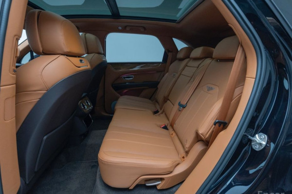 2025 Bentley Bentayga с пробегом 6 515 км