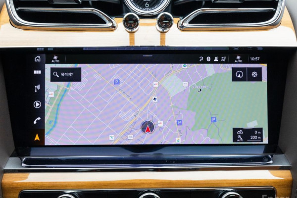 2025 Bentley Bentayga с пробегом 6 515 км