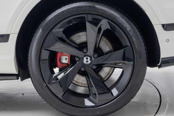 2024 Bentley Bentayga с пробегом 7 850 км