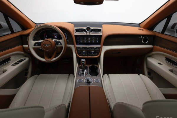 2024 Bentley Bentayga с пробегом 7 850 км
