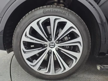 2023 Bentley Bentayga с пробегом 40 852 км