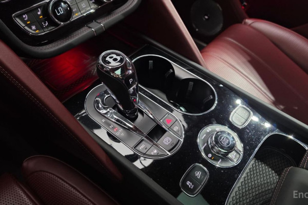 2023 Bentley Bentayga с пробегом 40 852 км