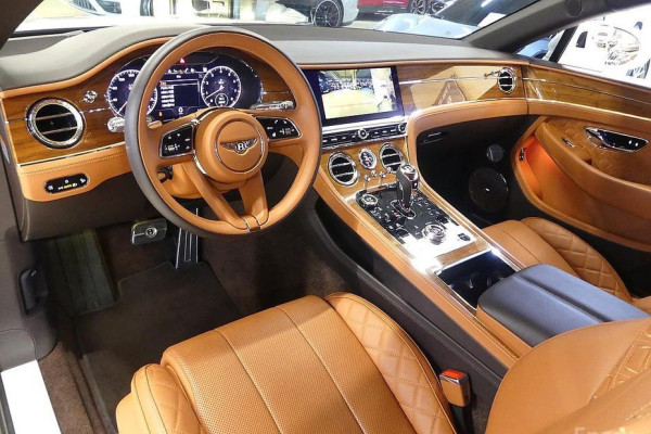 2022 Bentley Continental GT с пробегом 18 000 км