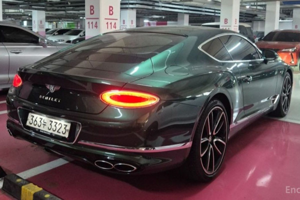 2022 Bentley Continental GT с пробегом 21 000 км