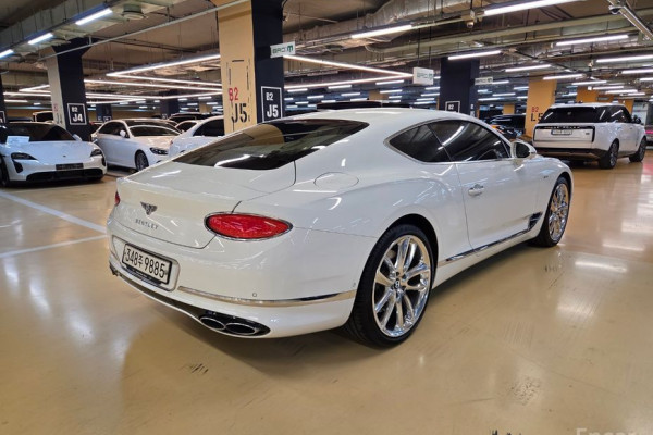 2023 Bentley Continental GT с пробегом 20 300 км