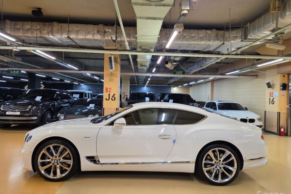 2023 Bentley Continental GT с пробегом 20 300 км