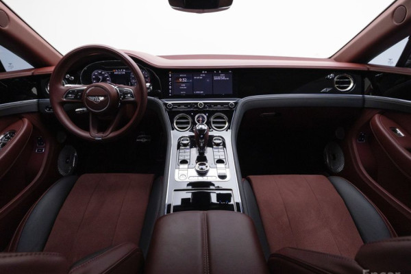 2023 Bentley Continental GT с пробегом 12 920 км