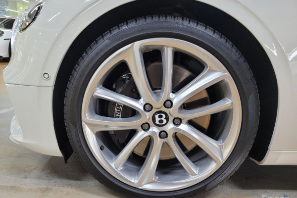 2020 Bentley Continental GT с пробегом 18 000 км