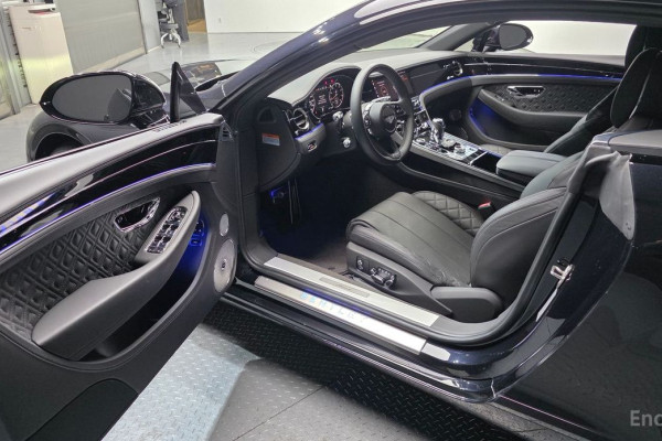 2023 Bentley Continental GT с пробегом 12 000 км