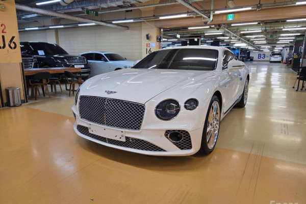 2023 Bentley Continental GT с пробегом 20 300 км