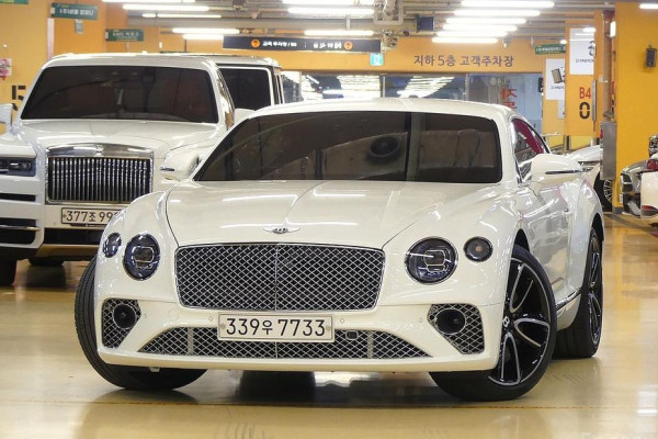 2022 Bentley Continental GT с пробегом 18 000 км