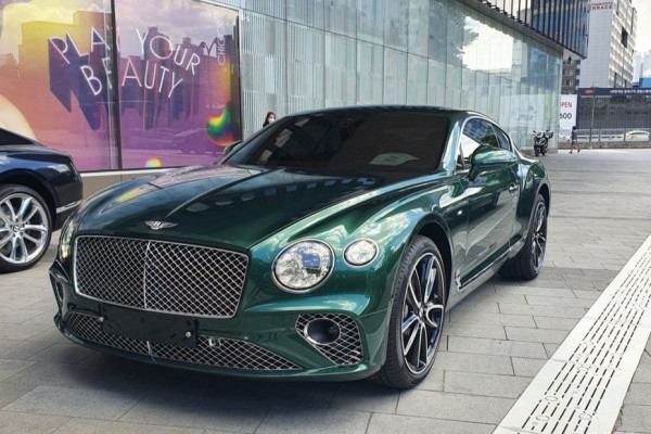 2022 Bentley Continental GT с пробегом 21 000 км