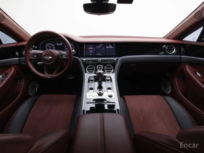 2023 Bentley Continental GT с пробегом 12 920 км
