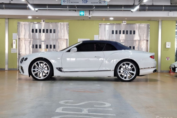 2020 Bentley Continental GT с пробегом 18 000 км
