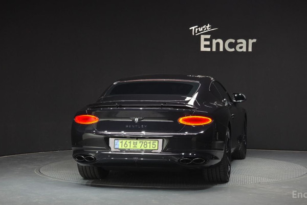 2023 Bentley Continental GT с пробегом 12 000 км