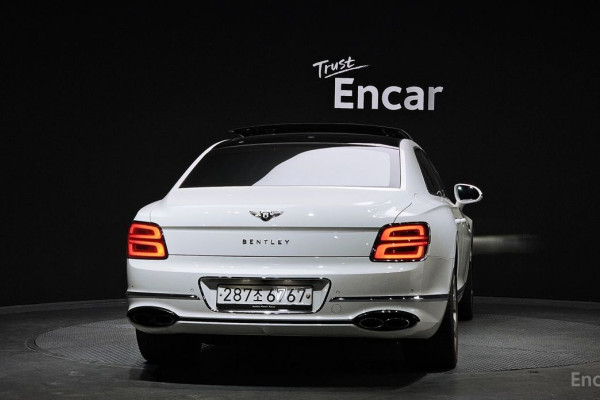 2021 Bentley Flying Spur с пробегом 80 312 км