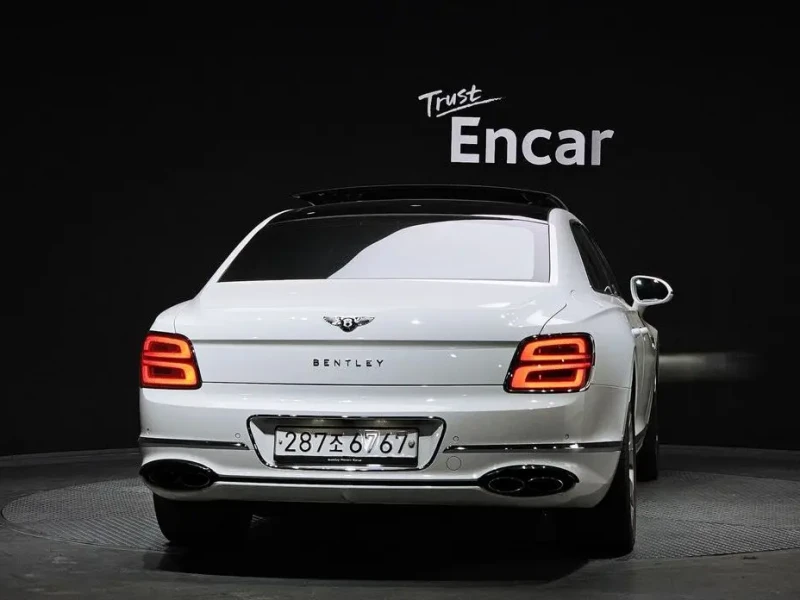 2021 Bentley Flying Spur с пробегом 80 312 км