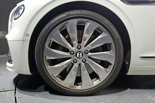 2021 Bentley Flying Spur с пробегом 80 312 км