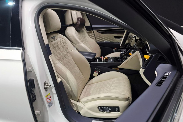 2021 Bentley Flying Spur с пробегом 80 312 км