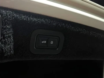 2021 Bentley Flying Spur с пробегом 80 312 км