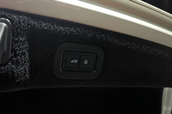 2021 Bentley Flying Spur с пробегом 80 312 км