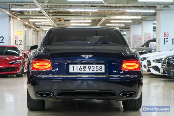 2015 Bentley Flying Spur с пробегом 56 950 км