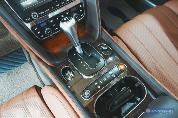 2015 Bentley Flying Spur с пробегом 56 950 км